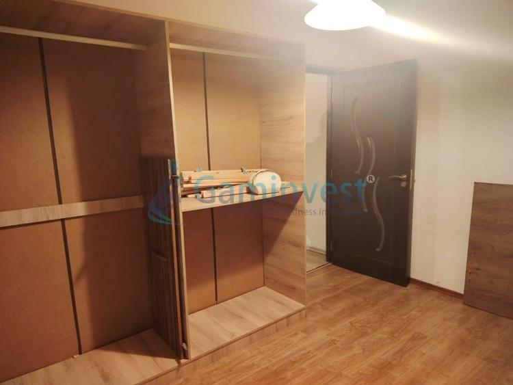 Apartament cu 3 camere semidecomandat, mobilat în Cantemir