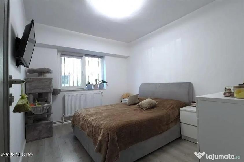 Apartament cu 2 camere decomandat în Poarta 6