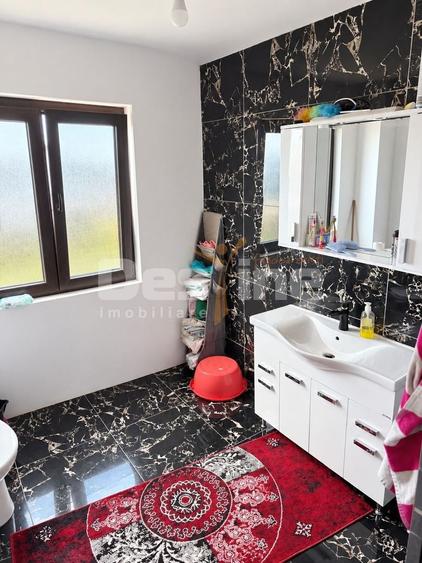 Casă individuală cu 3 camere cu Canalizare în Vorovești