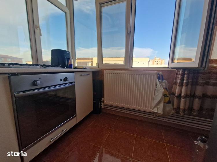 Apartament cu 3 camere decomandat în Inel II