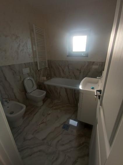 Casă individuală cu 5 camere cu Teren 500 Mp în Câmpineanca