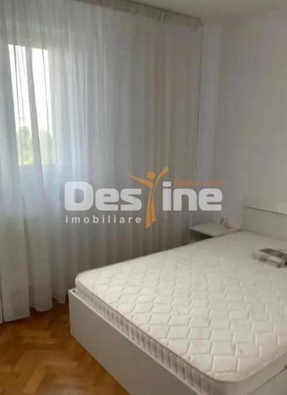 Apartament cu 3 camere semidecomandat, mobilat în Drumul Taberei