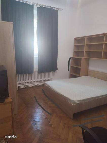 Ocazie,Piata Unirii,ap 2c decomandat,300 eu - 1