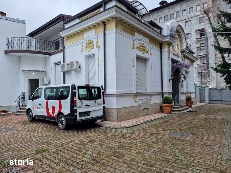 Casă cu 10 camere cu Teren 706 Mp în Unirii