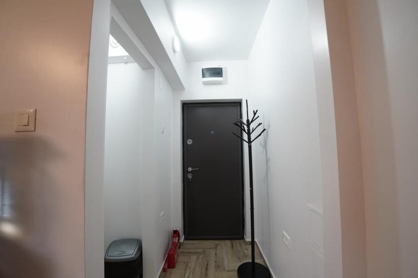 Spațiu comercial, de 24.610000610352 mp, în Central