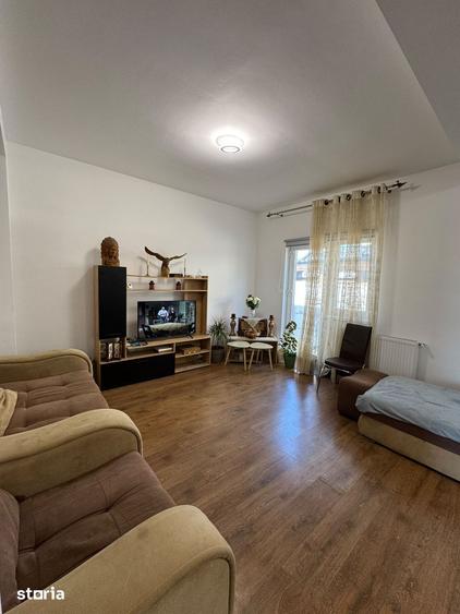 Casă cu 4 camere cu Teren 270 Mp în Central