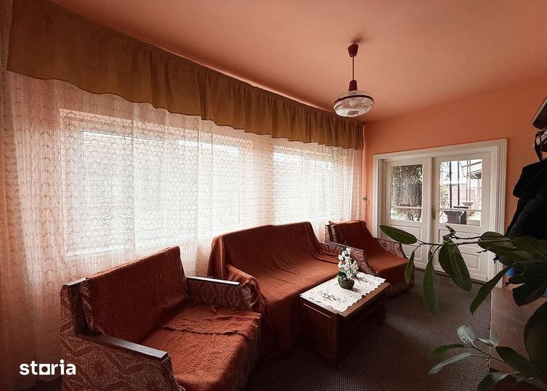 Casă cu 5 camere cu Teren 2754 Mp în Lugașu de Jos