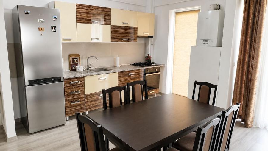 Apartament cu 2 camere semidecomandat, mobilat în Giroc