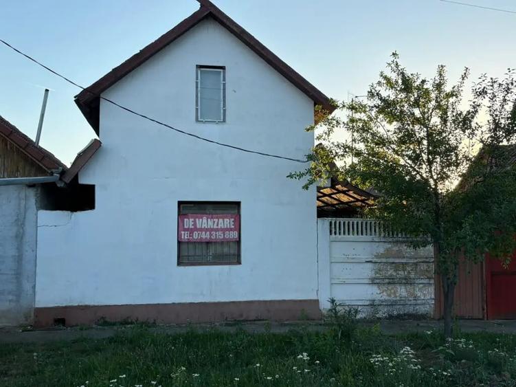 Casă cu 2 camere în Călugăreni
