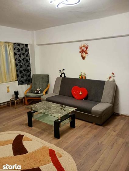 Apartament cu 3 camere în Micro 3