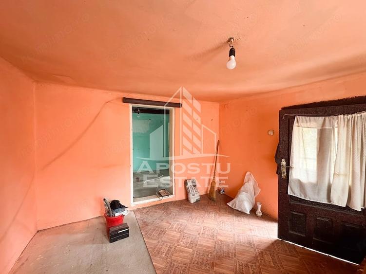 Casă cu 3 camere cu Teren 841 Mp în Răcăștia