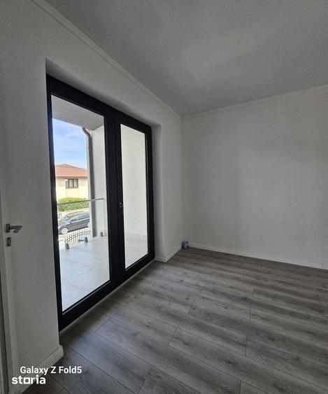 Casă cu 4 camere cu Teren 350 Mp în Central