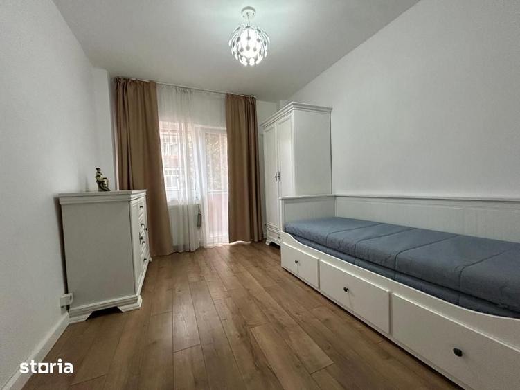 Apartament cu 3 camere în Cetate