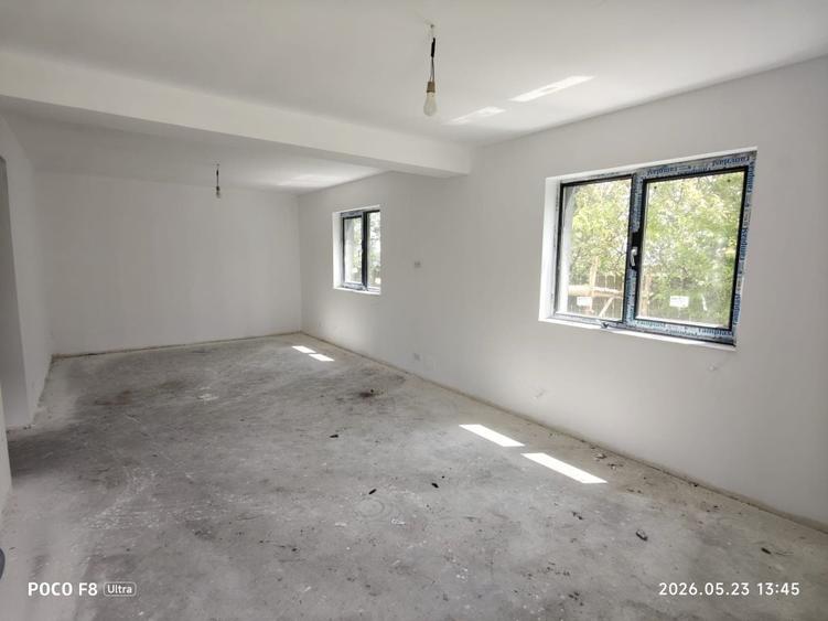 Casă cu 4 camere în Aroneanu