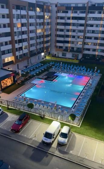 Apartament cu 2 camere semidecomandat, mobilat în Central