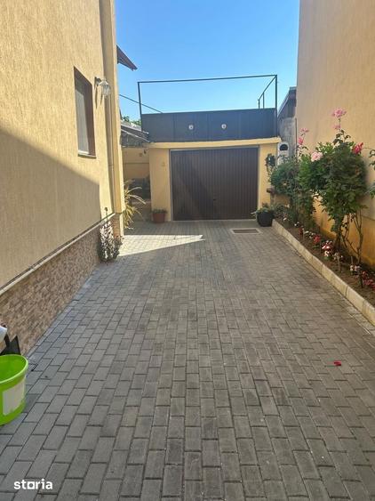 Casă cu 4 camere cu Teren 330 Mp în Lupeni