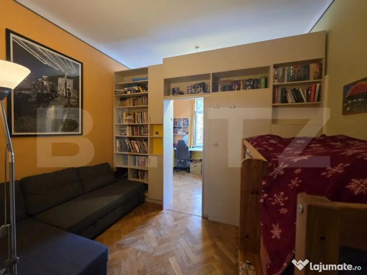 Apartament cu 3 camere semidecomandat în Central