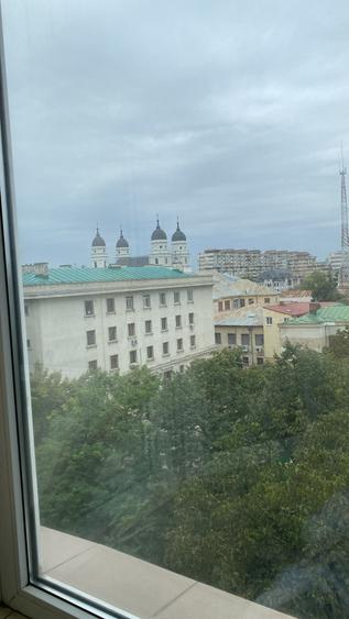 Casă cu 6 camere cu Garaj în Valea Adâncă