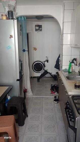 Apartament cu 3 camere decomandat, mobilat în Pantelimon