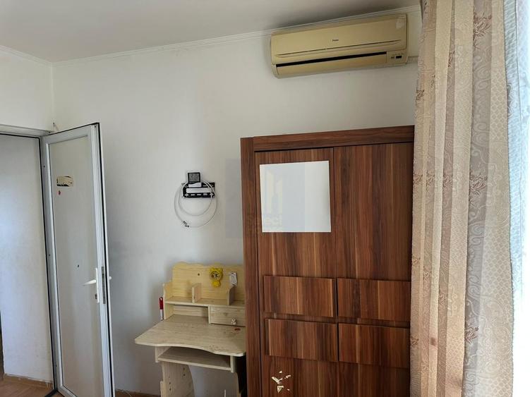 Apartament cu 4 camere semidecomandat, mobilat în Drumul Taberei