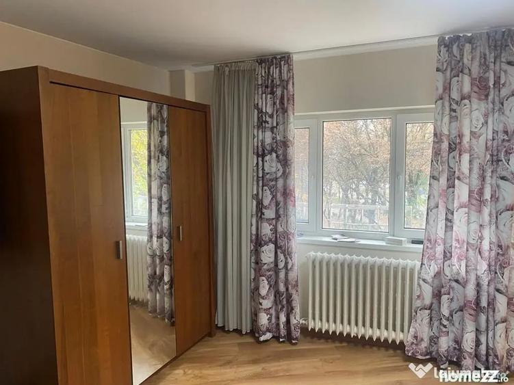 Apartament cu 4 camere decomandat în Unirii