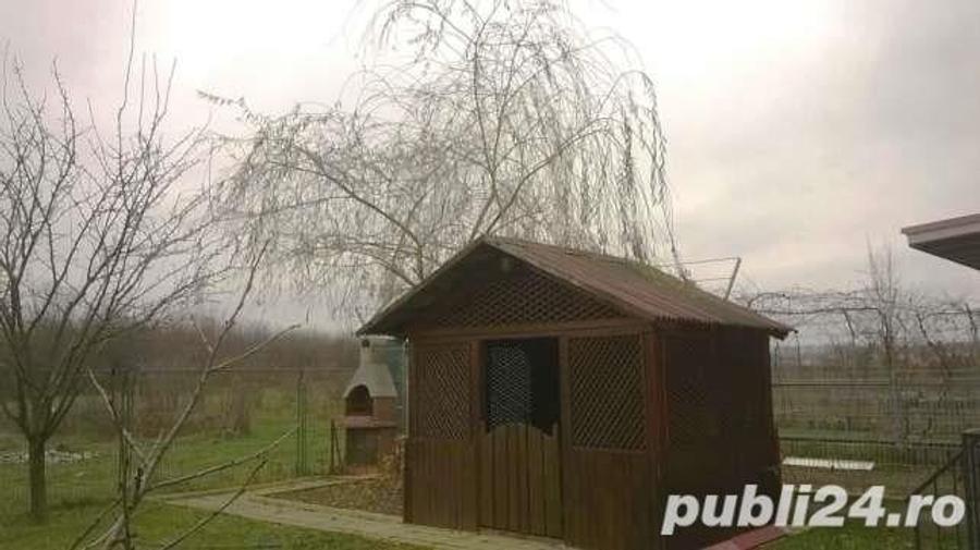 Casă cu 4 camere cu Teren 250 Mp în Gulia