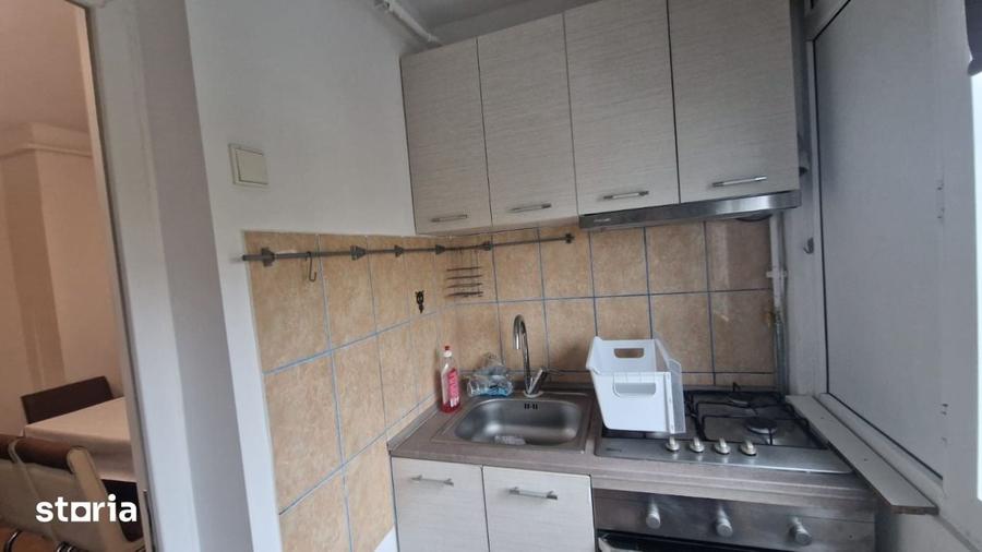 Apartament cu 2 camere decomandat, mobilat în Central
