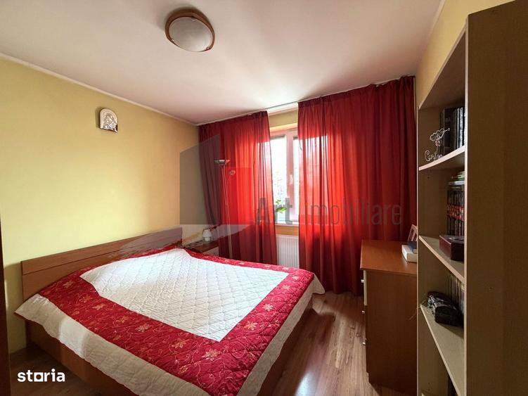 Apartament cu 4 camere decomandat în Berceni