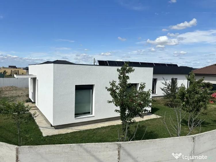 Casă cu 7 camere în Livada de Bihor