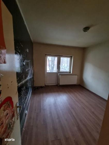 Apartament cu 3 camere decomandat în Micro 17