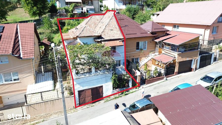 Casă cu 4 camere cu Teren 254 Mp în Central