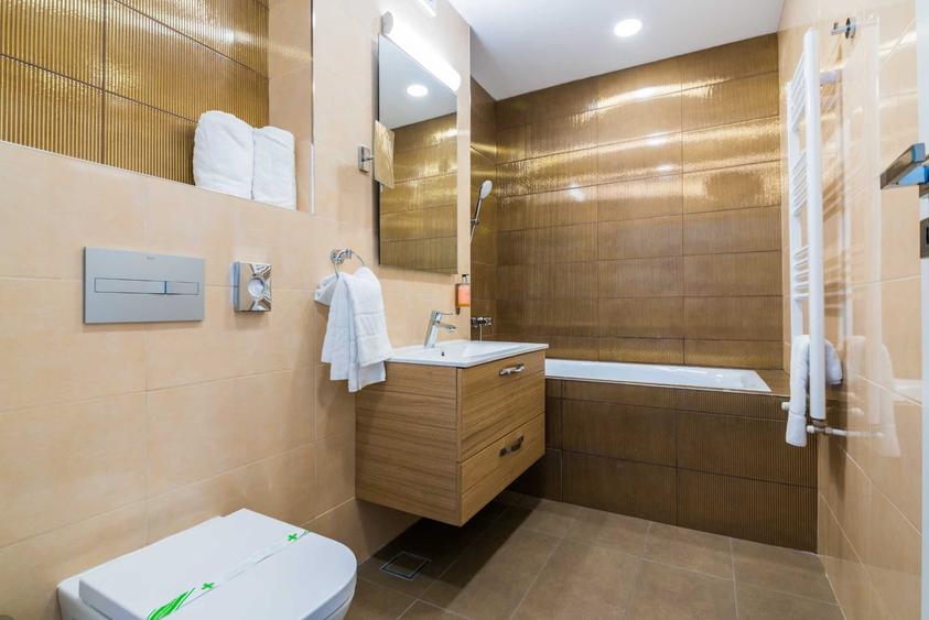 Apartament cu 2 camere decomandat în Calea Turzii