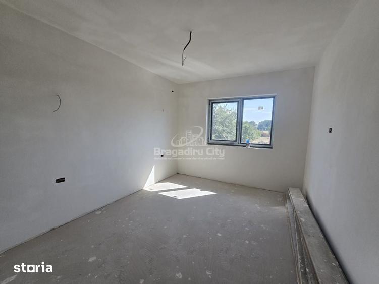 Casă cu 4 camere cu Teren 310 Mp în Central