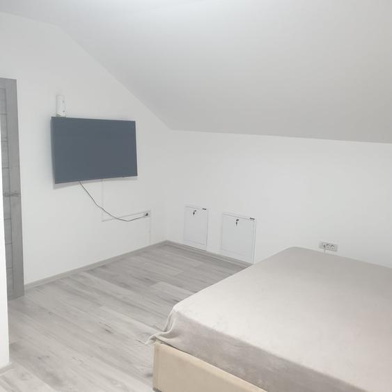 Casă cu 4 camere cu Teren 493 Mp în Central