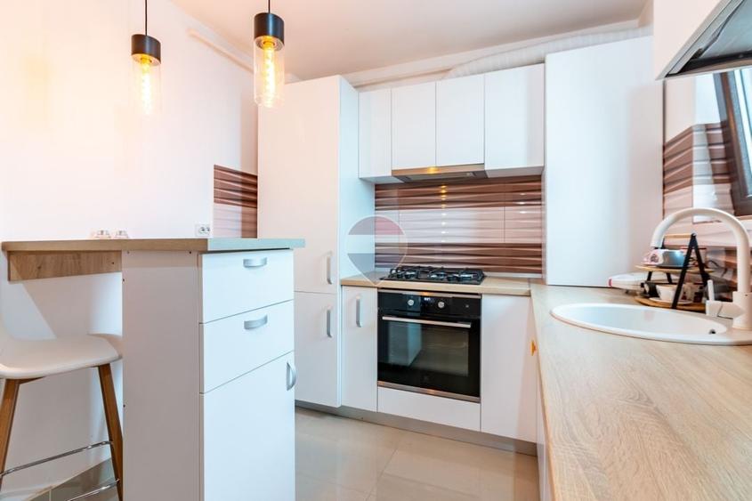 Apartament cu 2 camere decomandat în Central