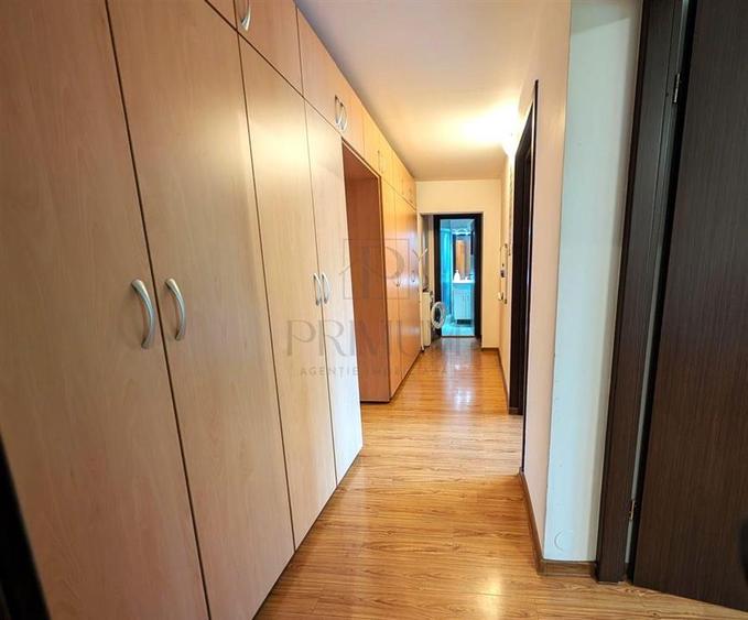 Apartament cu 4 camere decomandat, mobilat în Steaua
