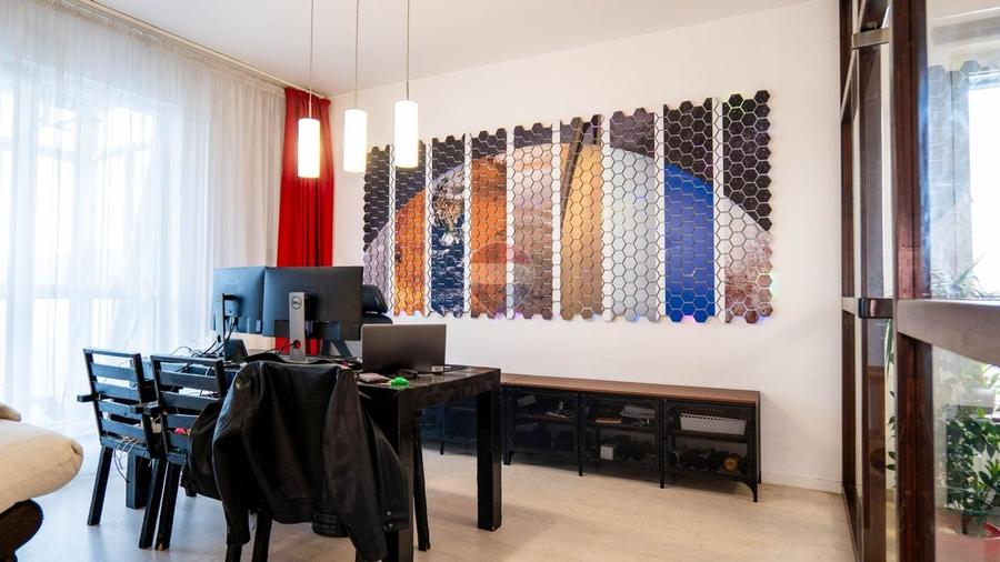 Apartament cu 3 camere semidecomandat, mobilat în Dobroești