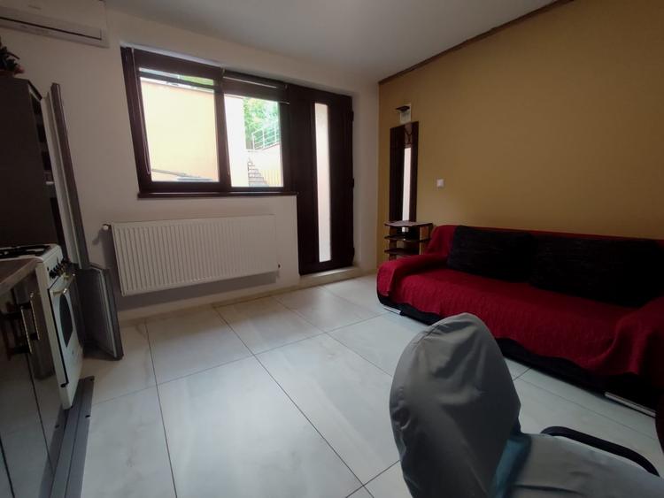 Apartament cu 2 camere decomandat, mobilat în Galata