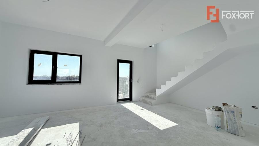 Duplex cu 3 camere cu Teren 274 Mp în Moșnița Nouă
