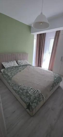 Apartament cu 2 camere semidecomandat, mobilat în Central
