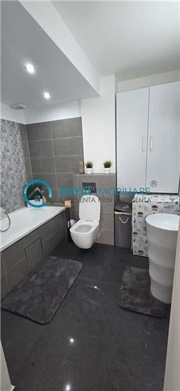 Apartament cu 3 camere decomandat, mobilat în Albert