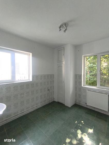 Spațiu comercial, de 250 mp, în Vatra Luminoasă