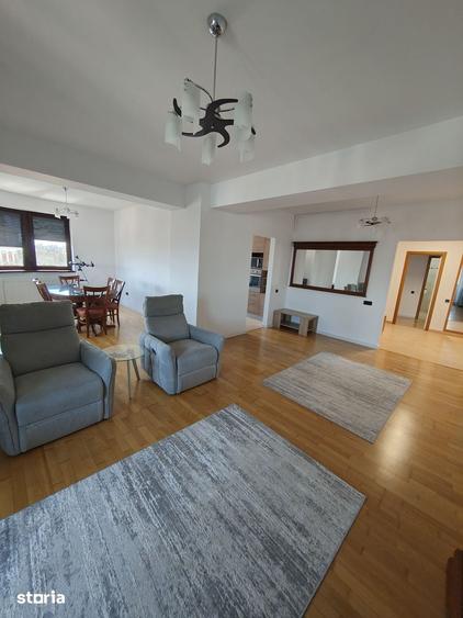 Apartament cu 3 camere decomandat, mobilat în Moșilor
