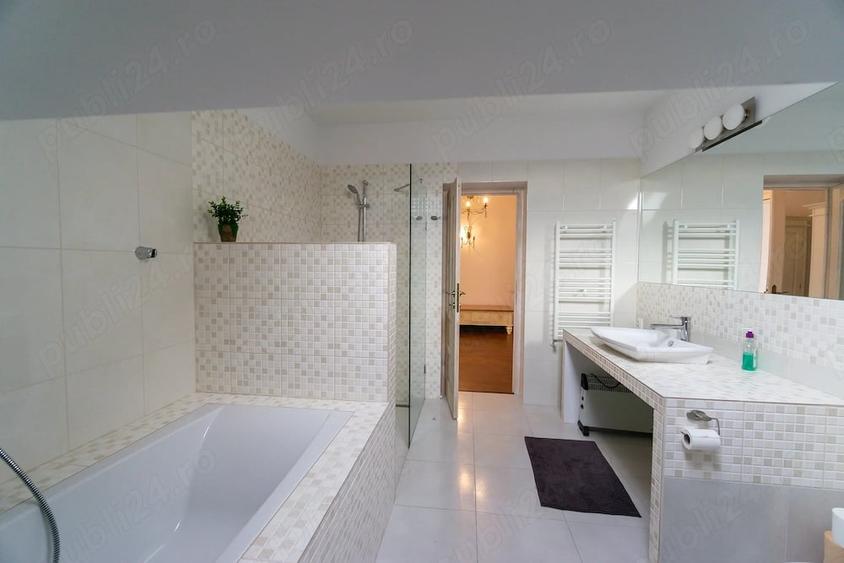 Apartament cu 4 camere decomandat în Calea Dumbrăvii