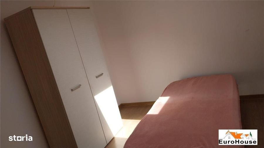 Apartament cu 3 camere decomandat în Cetate