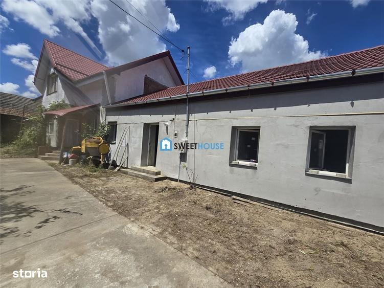 Casă cu 4 camere cu Teren 1250 Mp în Mândra