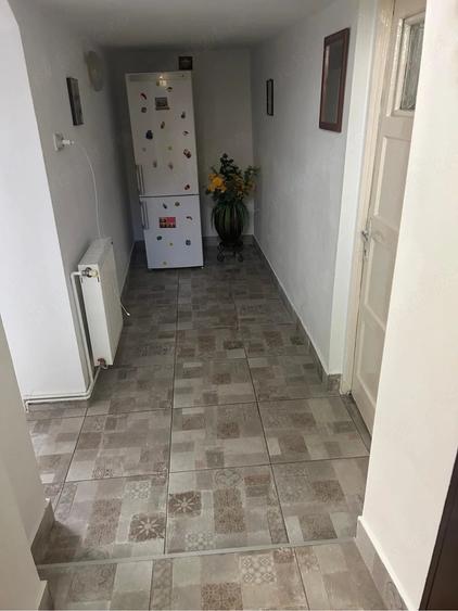 Casă cu 4 camere cu Teren 200 Mp în Reșița