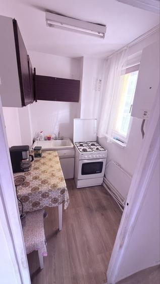 Apartament cu 2 camere decomandat în Bejan