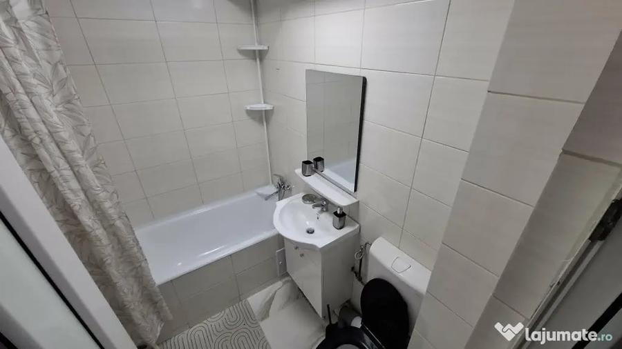 Apartament cu 2 camere decomandat în Independenței