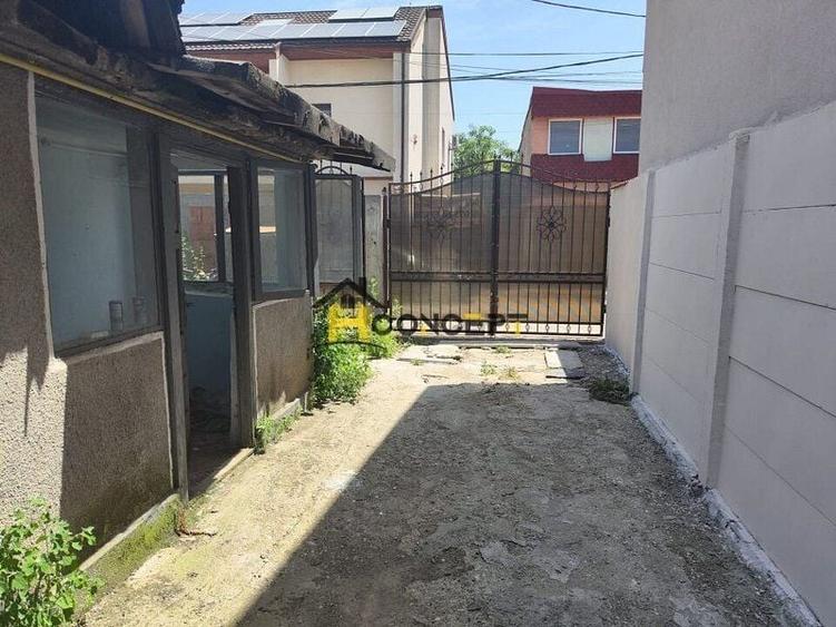 Apartament cu 4 camere decomandat în Titan
